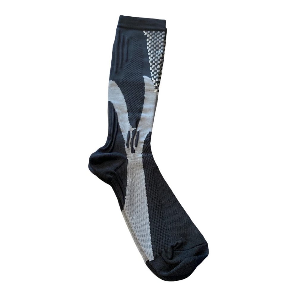 💕2 for $17💕 NWOT COMPRESSION SOCKS NEW Sz S - Med Black and Gray Air Travel